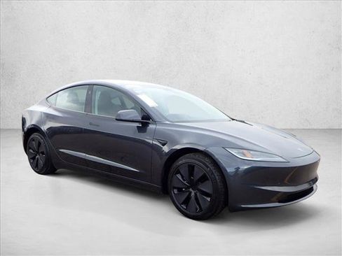 Used 2025 Tesla Model 3 Long Range image 4