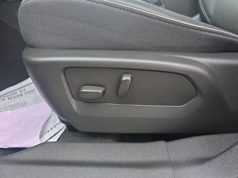 Used 2023 Buick Envision Essence AWD/4WD image 18