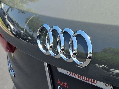 Used 2023 Audi Q3 2.0T Premium w/ Convenience Package AWD/4WD image 32