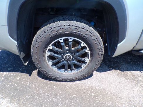 Used 2022 Toyota Tundra SR5 w/ TRD Off-Road Premium Package AWD/4WD image 10