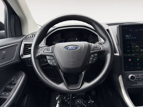 Used 2024 Ford Edge SE w/ Black Appearance Package AWD/4WD image 13