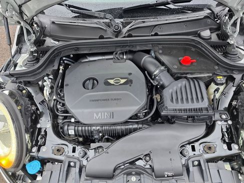 Used 2018 MINI Cooper S image 28