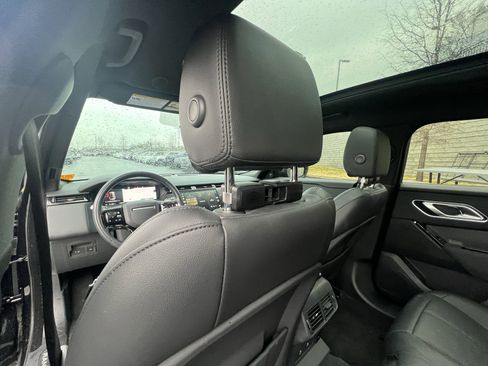 Certified 2025 Land Rover Range Rover Velar Dynamic SE image 32