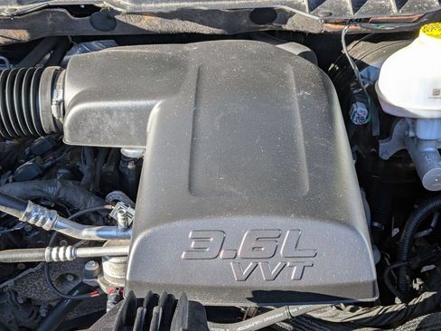 Used 2020 RAM 1500 Warlock AWD/4WD image 36
