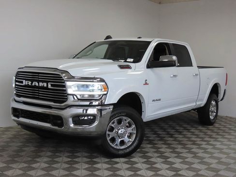 Used 2022 RAM 2500 Laramie AWD/4WD image 1