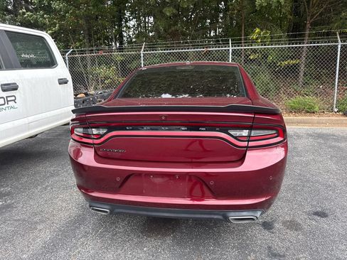 Used 2022 Dodge Charger SXT w/ Blacktop Package RWD image 8
