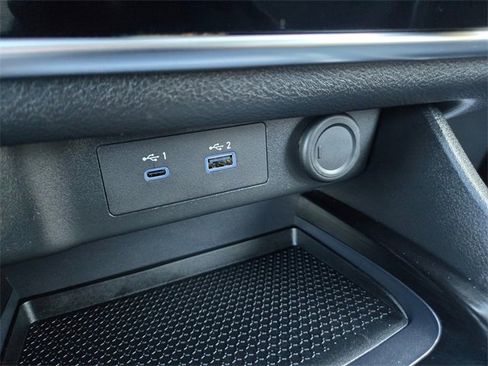 Used 2023 Nissan Rogue S image 29