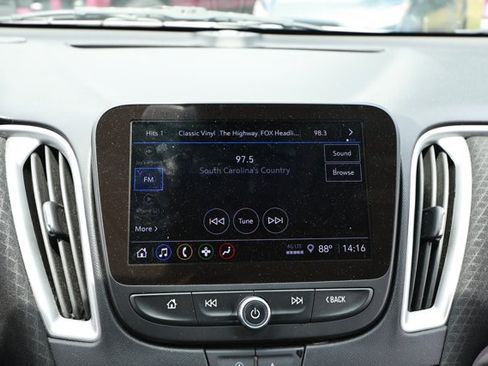 Used 2024 Chevrolet Malibu LT FWD image 16