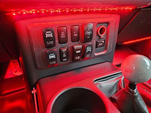 Used 2007 Toyota FJ Cruiser 4WD image 22