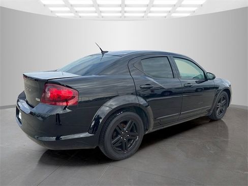 Used 2013 Dodge Avenger SXT image 8