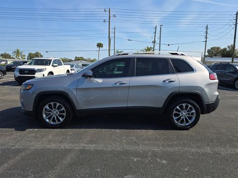 Used 2021 Jeep Cherokee Latitude Plus image 6