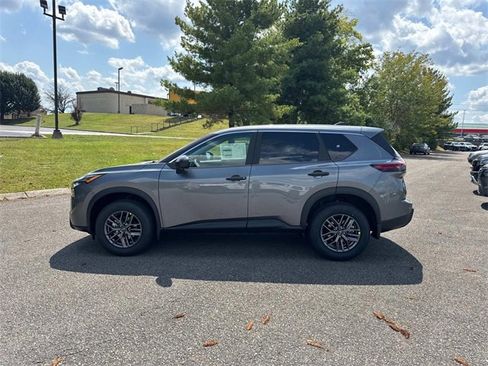 New 2026 Nissan Rogue S image 7