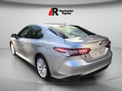 Used 2020 Toyota Camry XLE FWD image 5