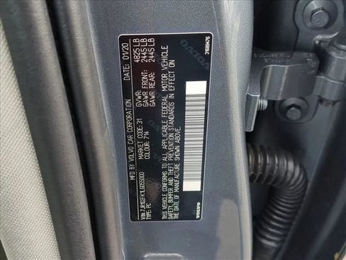 Used 2020 Volvo S60 T5 Momentum image 23