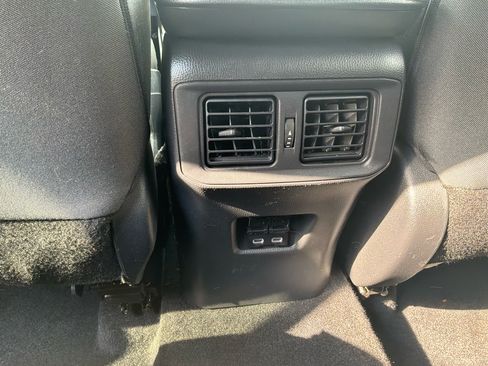 Used 2022 Toyota RAV4 XLE w/ Convenience Package AWD/4WD image 17