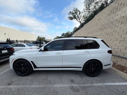 Used 2026 BMW X7 xDrive40i w/ M Sport Package AWD/4WD image 2