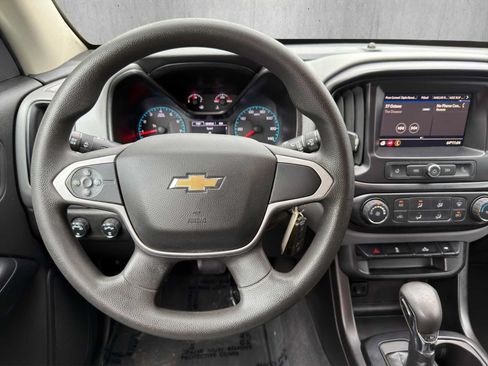 Used 2022 Chevrolet Colorado W/T w/ WT Convenience Package AWD/4WD image 12