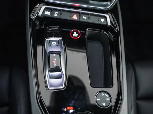 Used 2023 Audi e-tron GT Premium Plus image 17