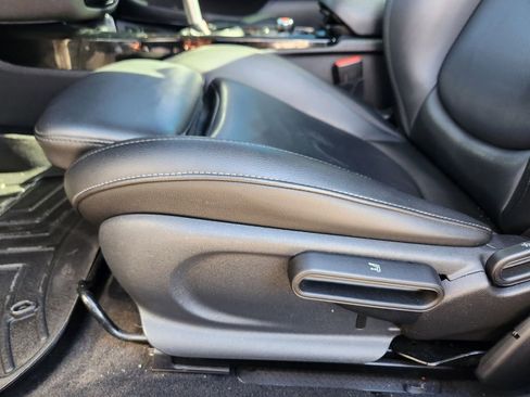 Used 2019 MINI Cooper Clubman S image 23