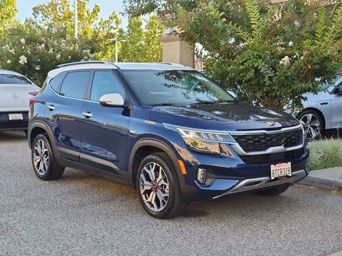 Used 2021 Kia Seltos SX AWD/4WD image 3