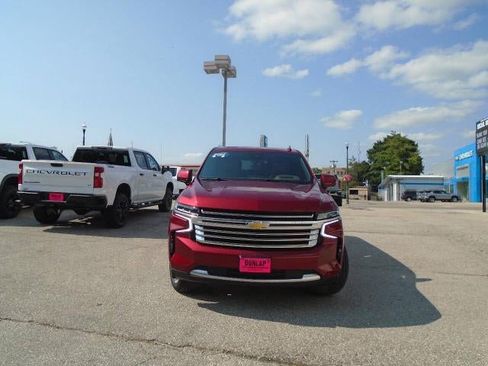 Certified 2024 Chevrolet Suburban High Country w/ Advanced Technology Package AWD/4WD image 2