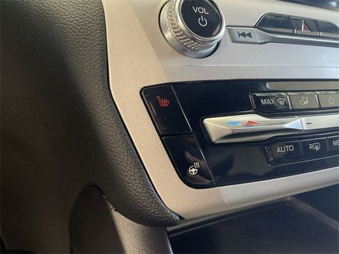 Used 2024 Ford Explorer XLT w/ Equipment Group 202A image 31