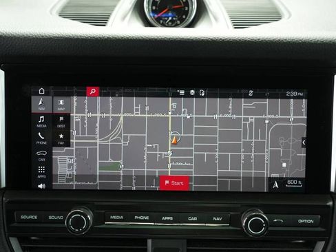 Certified 2021 Porsche Macan image 20