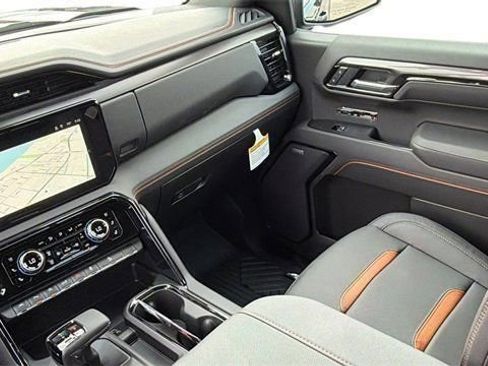 New 2026 GMC Sierra 1500 AT4 w/ AT4 Premium Package image 18