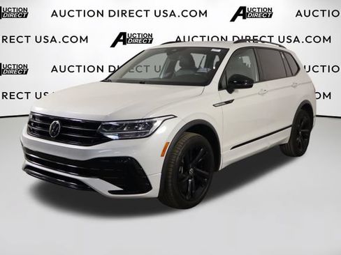 Used 2023 Volkswagen Tiguan SE R-Line FWD image 1