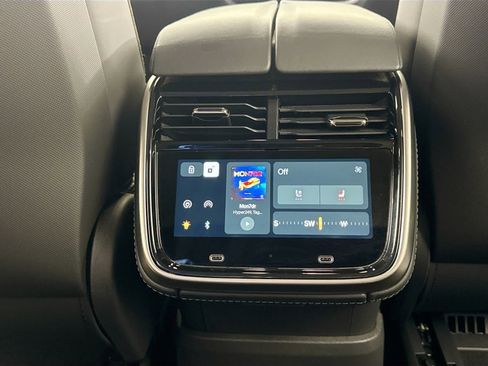 Used 2024 Rivian R1S Adventure image 29