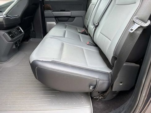 Used 2022 Ford F150 Lariat w/ Equipment Group 502A High AWD/4WD image 17