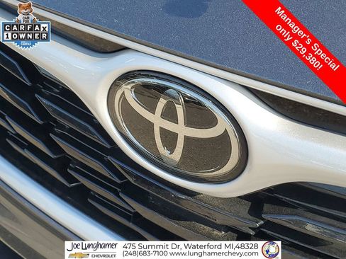 Used 2023 Toyota Highlander LE AWD/4WD image 31