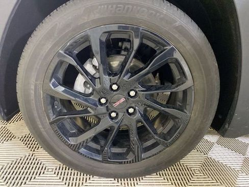Used 2023 GMC Terrain SLE w/ Driver Convenience Package FWD image 22