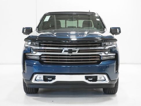 Used 2022 Chevrolet Silverado 1500 High Country w/ Technology Package image 3