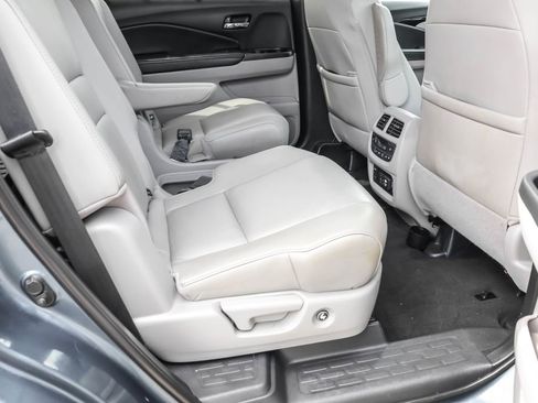 Used 2019 Honda Pilot Touring image 36