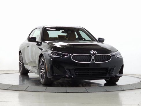 Used 2025 BMW 230i xDrive Coupe w/ Convenience Package AWD/4WD image 1