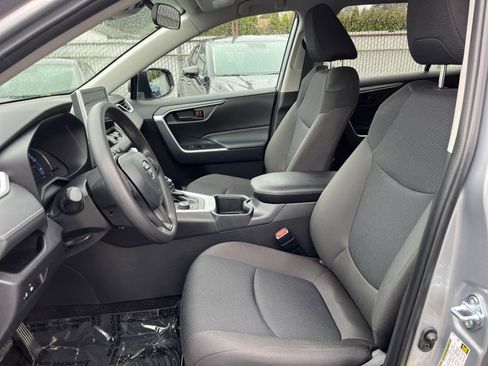 Used 2025 Toyota RAV4 LE image 35