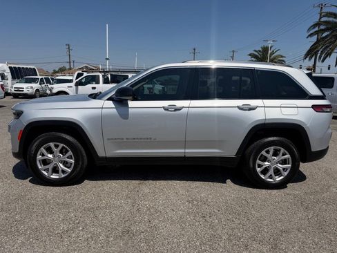 Used 2022 Jeep Grand Cherokee Limited AWD/4WD image 10
