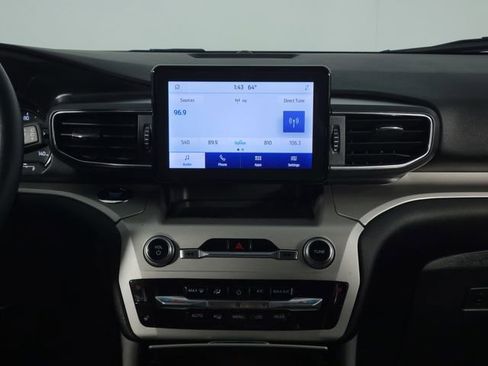 Used 2024 Ford Explorer XLT w/ Equipment Group 202A image 23