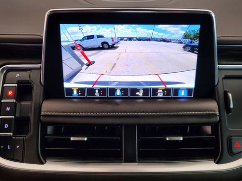 Used 2021 Chevrolet Tahoe LT w/ Luxury Package RWD image 19