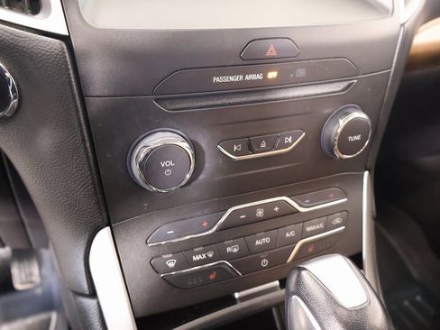 Used 2018 Ford Edge SEL w/ Equipment Group 201A image 8