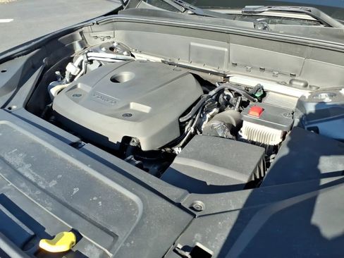 Used 2022 Volvo XC90 T5 Momentum w/ Climate Package image 28