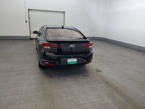 Used 2020 Hyundai Elantra Limited FWD image 6