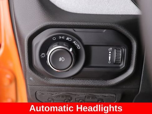 Used 2025 Jeep Wrangler Sport AWD/4WD image 18