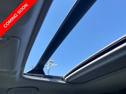Used 2019 Toyota RAV4 XLE w/ Convenience Package FWD image 25