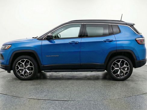 Used 2025 Jeep Compass Limited AWD/4WD image 5