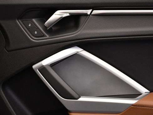 Used 2025 Audi Q3 2.0T Premium w/ Convenience Package image 46