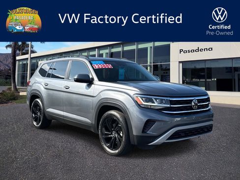 Certified 2022 Volkswagen Atlas SE image 1