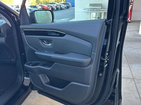 New 2025 Honda Pilot EX-L image 12