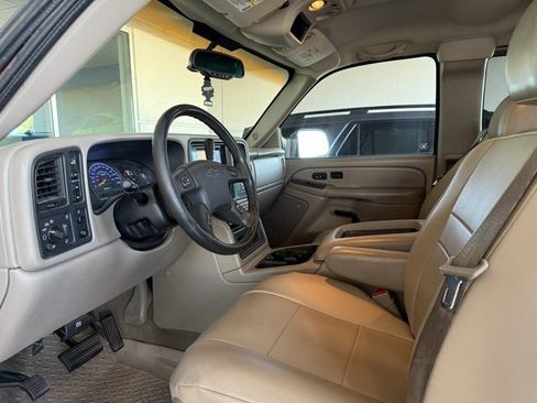 Used 2004 Chevrolet Silverado 2500 LT image 18